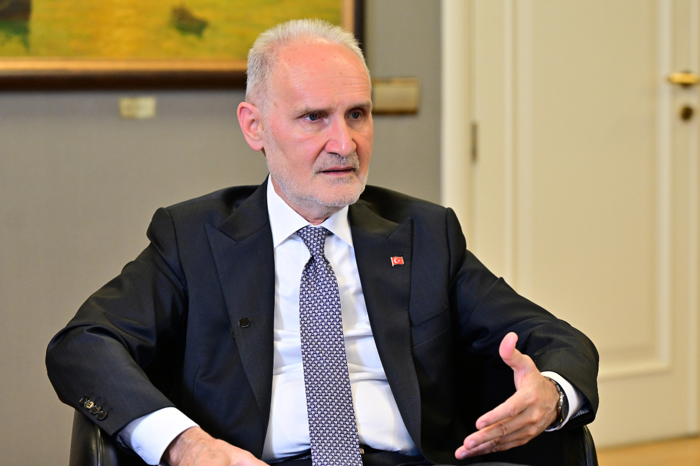 İTO Başkanı Şekib Avdagiç tüketim malları ithalatının ilk kez yatırım malları ithalatını geçtiğini belirterek uyarılarda bulundu