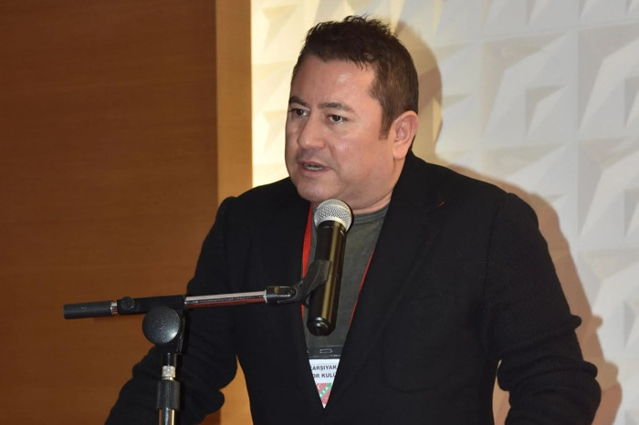 İki iş insanı Nazım Torbaoğlu ve Burak Kızak'a Borsa manipülasyonu iddiasıyla gözaltı