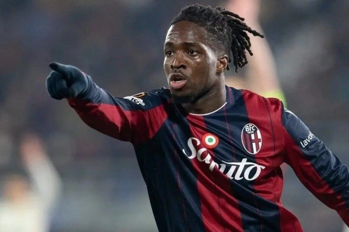 Galatasaray ve Chelsea, Jonathan Rowe transferinde karşı karşıya
