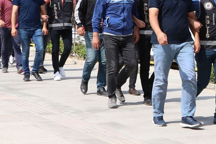 Adana merkezli 2 milyar dolarlık bahis operasyonu 200 gözaltı kararı