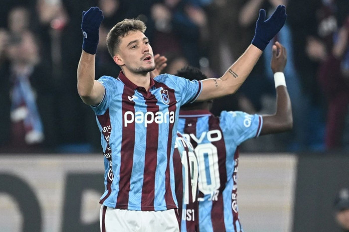 Trabzonspor, Ernest Muçi'nin bonservisini Beşiktaş'tan aldı