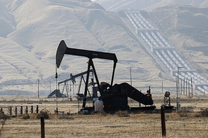Brent petrolün varil fiyatı ABD-İran uzlaşısı beklentisiyle yüzde 5'in üzerinde geriledi