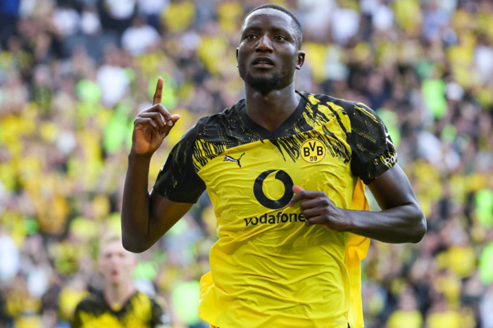 Gineli golcü Guirassy Fenerbahçe için imzaya geliyor