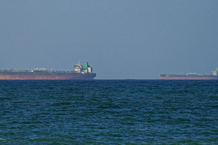 Trump, Hürmüz Boğazı'ndan tanker geçişlerinin başladığını bildirdi