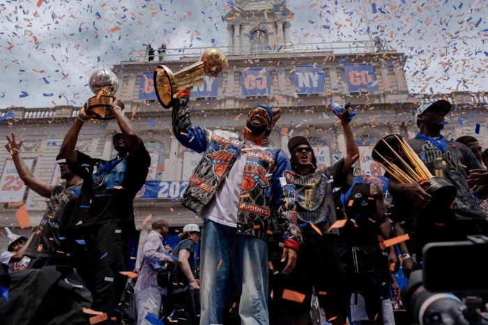 Knicks, şampiyonluk geçidinde