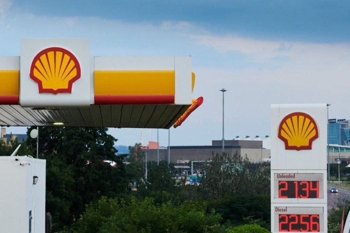 Shell, Güney Afrika’daki akaryakıt istasyonlarını Adnoc’un iştirakine yaklaşık 1 milyar dolarlık anlaşmayla satmaya hazırlanıyor