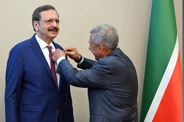 TOBB Başkanı Hisarcıklıoğlu'na Tataristan Dostluk Nişanı verildi