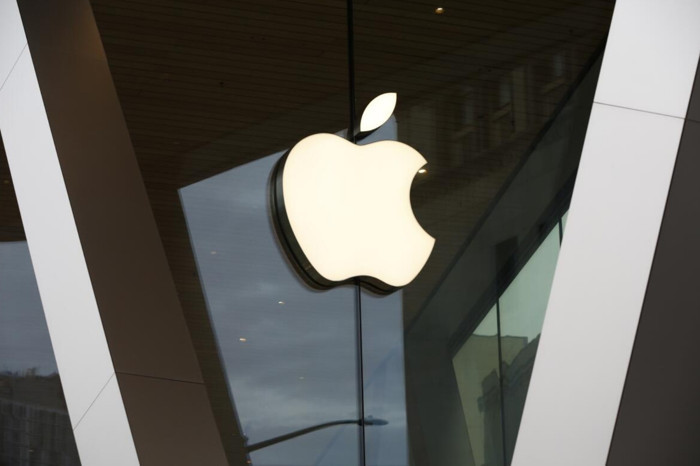 Apple, Uzakdoğulu rakiplerinin uzun süre önce hayata geçirdiği katlanır ekran modellerini tanıtmaya hazırlanıyor