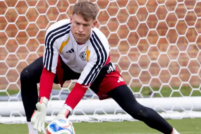 Beşiktaş'ın yeni kalecisi Alexander Nübel bu akşam İstanbul'a geliyor