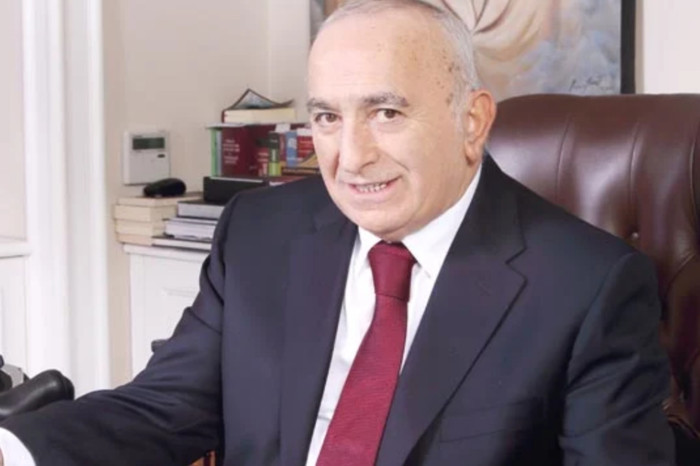 Ünlü iş insanı İsmet Acar hayatını kaybetti