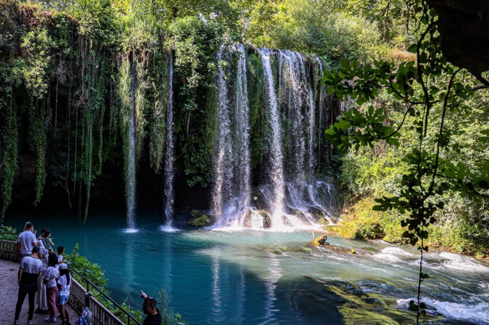 Antalya'da yaz sıcağından kaçışın adresi Düden Şelalesi