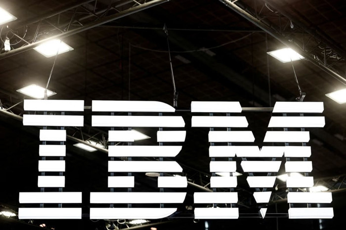 IBM hisselerinde tarihi kayıp yaşandı