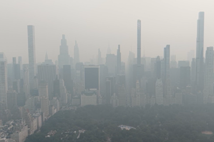 Kanada'da orman yangınlarından yükselen duman, New York'u etkisi altına aldı