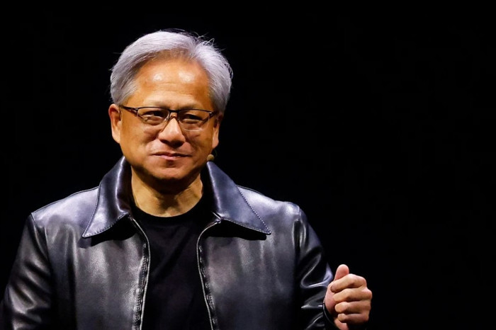 Nvidia CEO’su Jensen Huang’ın ceketi Sotheby’s müzayedesinde yaklaşık 1 milyon dolara satıldı