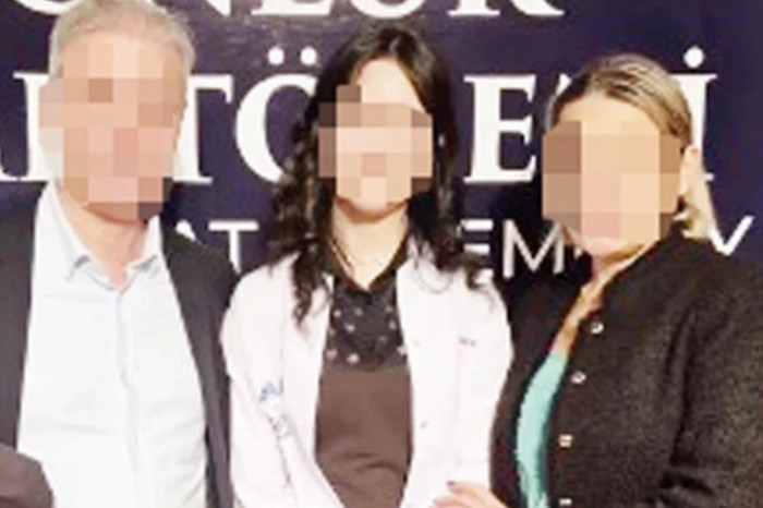 Gayrimenkul danışmanı Natalia Ö, 20 yıllık eşinin kendisine ve kızına şiddet uyguladığı iddiasıyla boşanma davası açtı