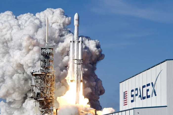 SpaceX'in piyasa değerinden 1,2 trilyon dolar silindi