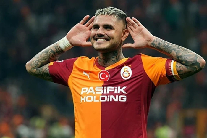 Galatasaray sonrası yeni takımını arayan Mauro Icardi için menajerinden transfer mesajı