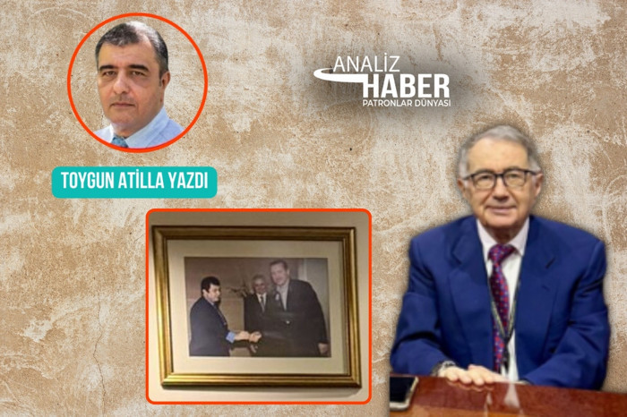 Mehmet Emin Karamehmet’in çalışma ofisinin duvarındaki Recep Tayyip Erdoğan fotoğrafının anlattıkları
