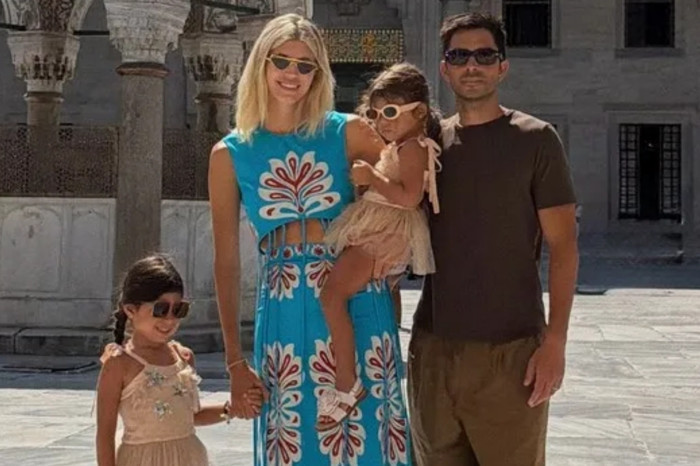 Eski Victoria's Secret modeli Devon Windsor ailesiyle İstanbul'u gezdi