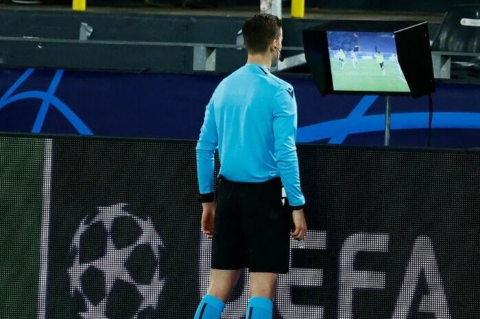 UEFA, hakemlerin karar alma süreçlerine açıklık getirmek için 'Clear Line'ı kullanıma sundu