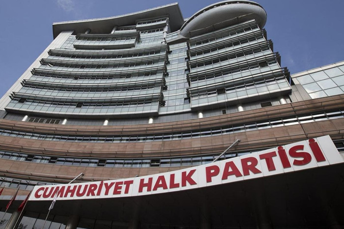 CHP'de 49 kişi ihraç talebiyle Yüksek Disiplin Kurulu'na sevk edildi