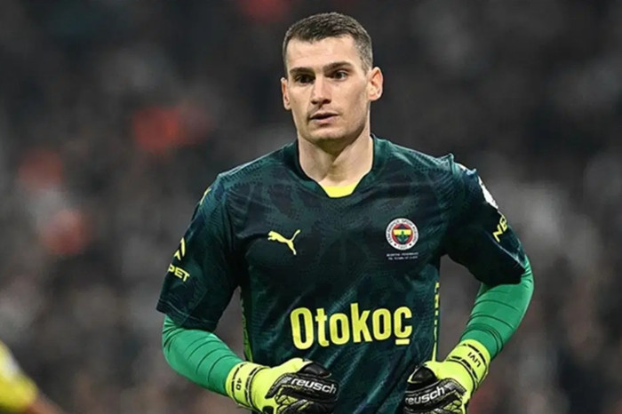 Fenerbahçe’de Dominik Livakovic dönemi sona erdi, Hırvat kaleci Barcelona’ya transfer oldu