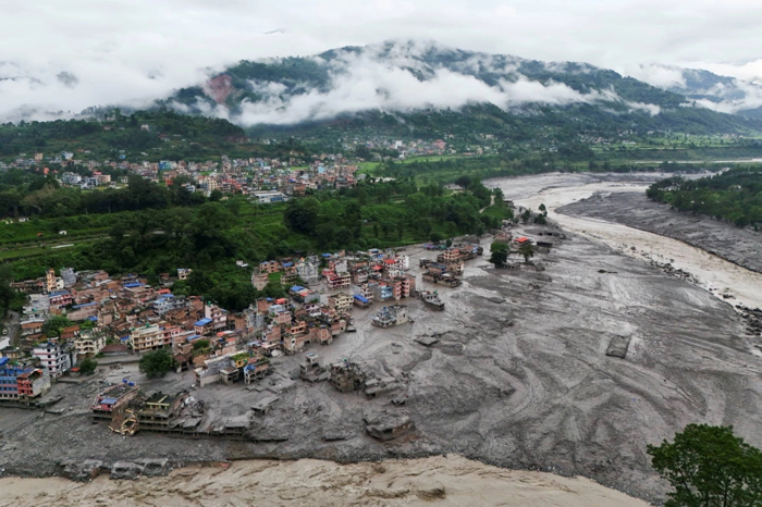 Nepal'deki selde hayatını kaybedenlerin sayısı 794'e yükseldi