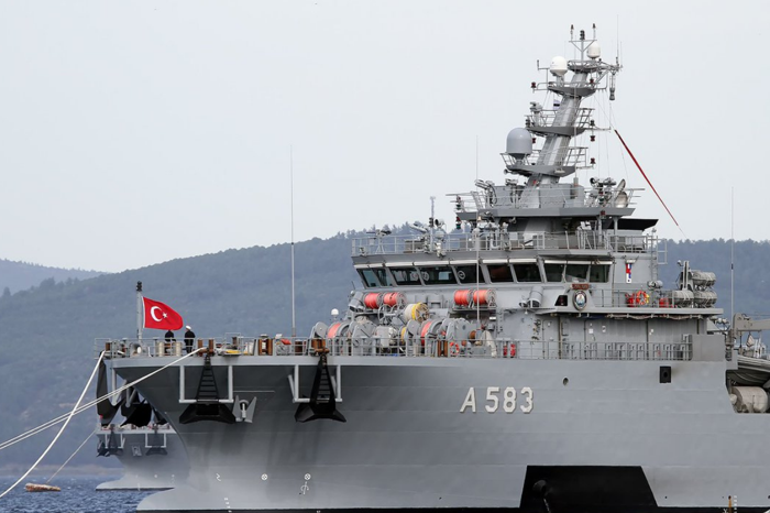 Girne’de batan Filo Jet adlı yolcu gemisini çıkarmak üzere TCG IŞIN bölgeye gidiyor