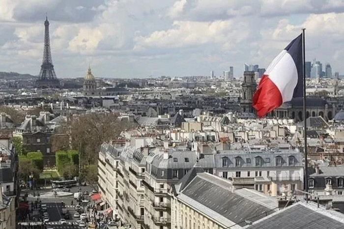 Paris'te lüks bir oteldeki soygunda yaklaşık 1 milyon euro değerinde eşya çalındı
