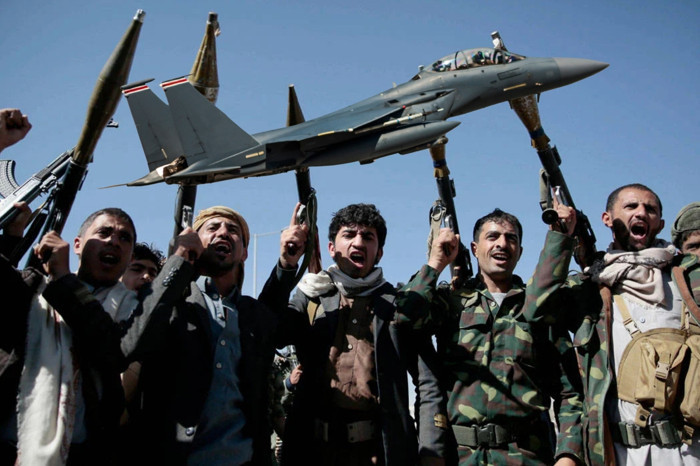 Husiler'den 'Suudi Arabistan'a ait F-15 düşürdük' iddiası