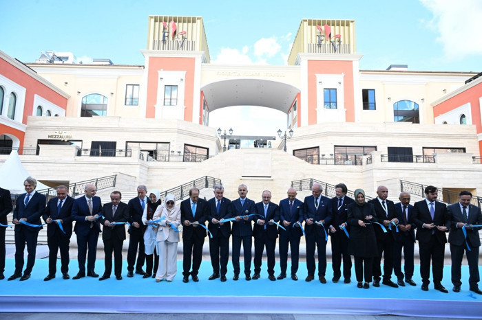 Kalyon İnşaat’ın İtalyan ortağıyla hayata geçirdiği Florentia Village önce patronları, sonra bakanları ağırladı