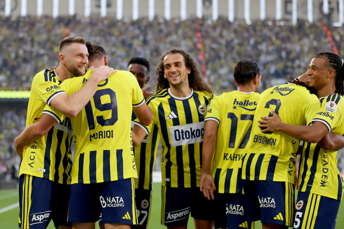 Kadıköy'de tarihi skor; Fenerbahçe -Eyüpspor'a gol oldu yağdı