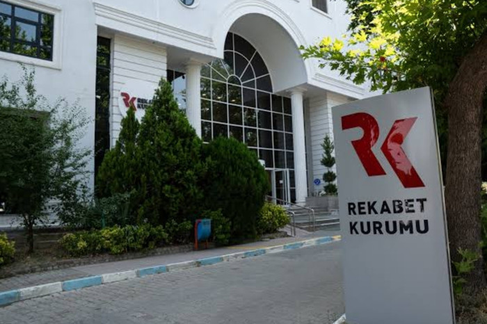 Türkiye'nin stratejik limanlarında rekabet soruşturması kılavuzluk ve römorkörcülük hizmetlerinin büyük oyuncuları bugün Kurul karşısında