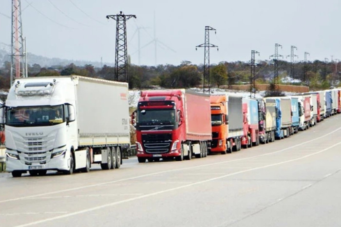 Türk TIR'larına AB'de 90 gün engeli, 50 bin şoförden 25 bini uygulamadan etkileniyor