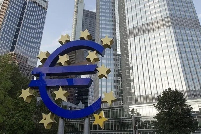 Euro Bölgesi'nde şirket kredilerinin büyüme hızı yavaşladı