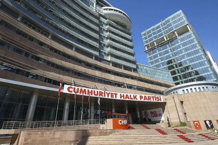 CHP'de 5 belediye başkanı için kesin ihraç kararı