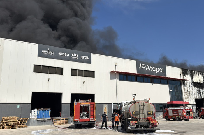 Mersin'de kimya fabrikasında yangın çıktı