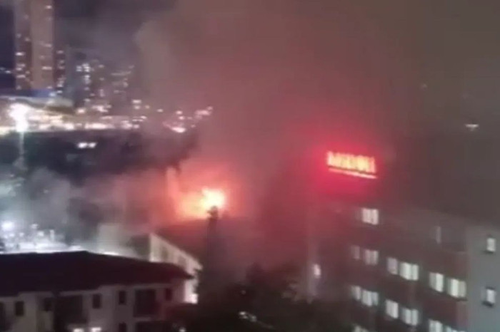 Kartal Koşuyolu Eğitim ve Araştırma Hastanesinin çatısında yangın çıktı