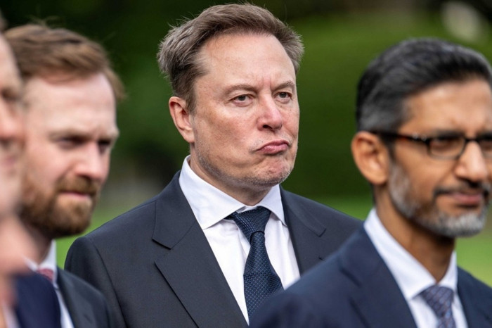 Trilyoner ünvanı yine gitti, Elon Musk'ın servetinden 36 milyar dolar bir günde eridi