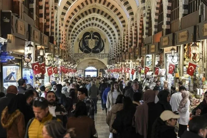 Yerli turistler ikinci çeyrekte 155 milyar lira harcama yaptı