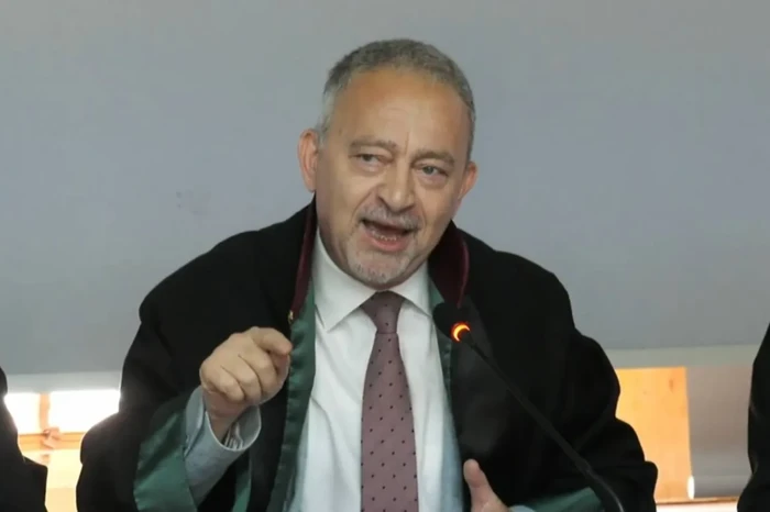 Ümit Kocasakal 10 yıl sonra İstanbul Barosu’nda yeniden başkanlık koltuğuna oturdu