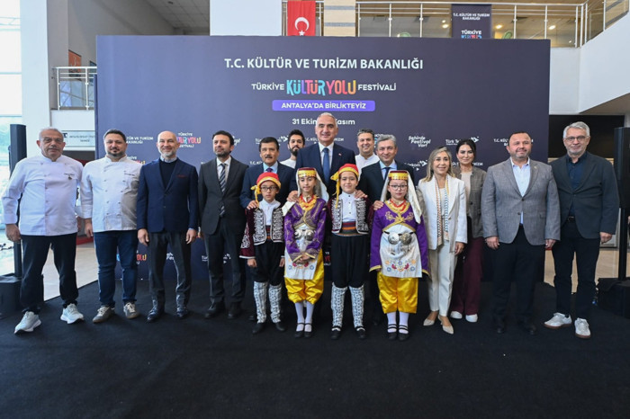 Antalya’da Kültür Yolu heyecanı başladı, Bakan Ersoy 440’tan fazla etkinliğin açılışını yaptı
