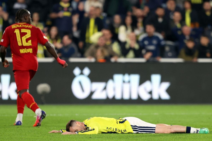Fenerbahçe, 2 dakikada yediği 2 golle Göztepe'ye yenildi