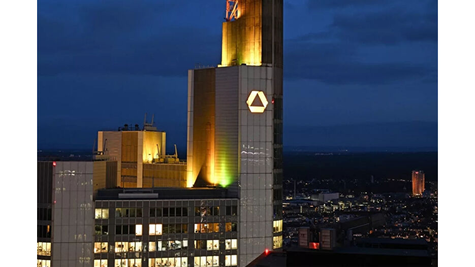 Commerzbank ilk çeyrekte beklentileri aştı