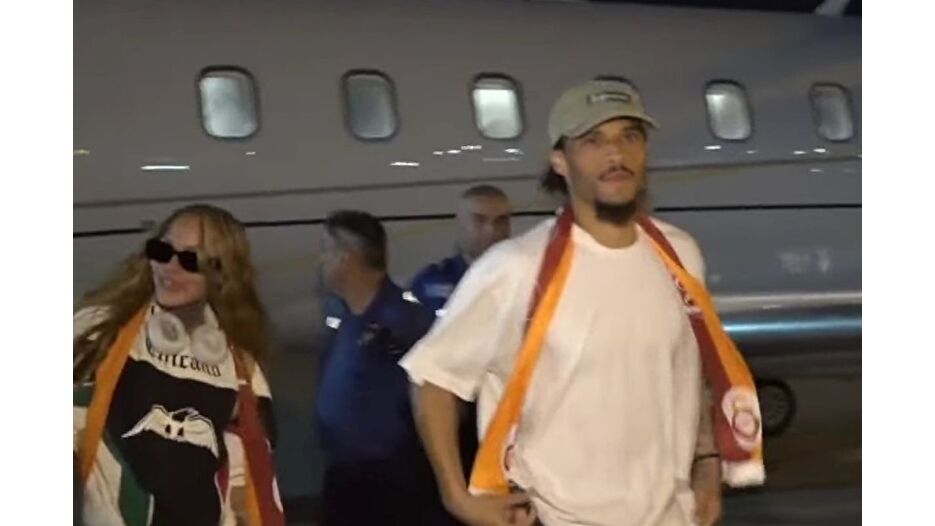 Galatasaray'ın yeni transferi Leroy Sane İstanbul'da