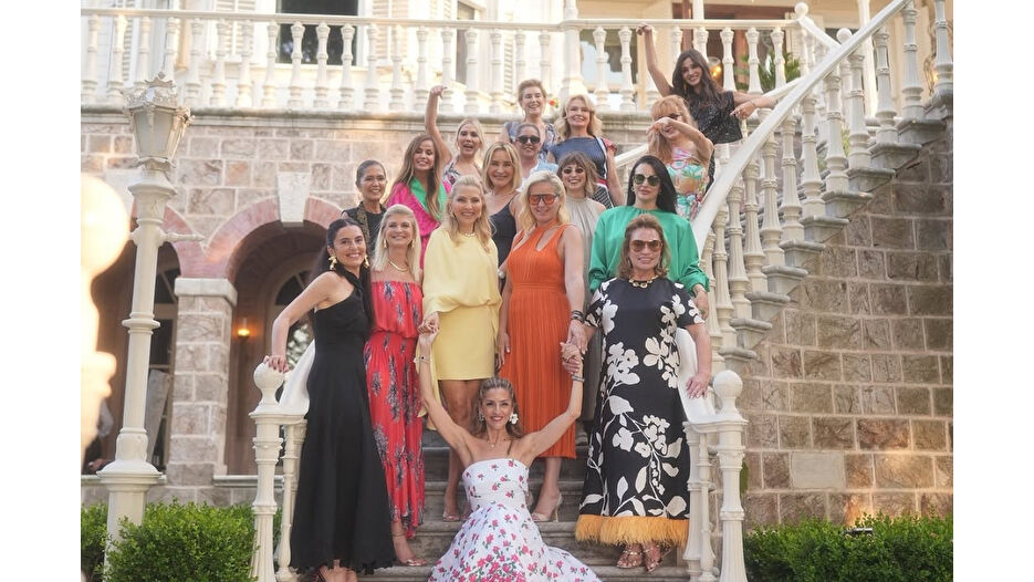 Arzu Sabancı arkadaşının yeni yaşını Büyükada'da kutladı