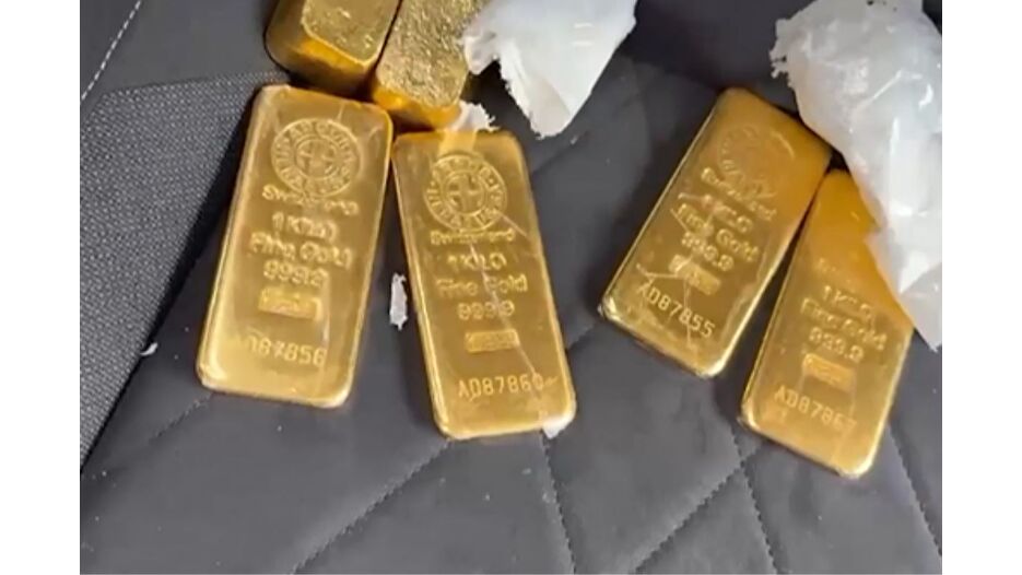 Edirne'de otomobilden 9,9 kiloluk külçe altın çıktı