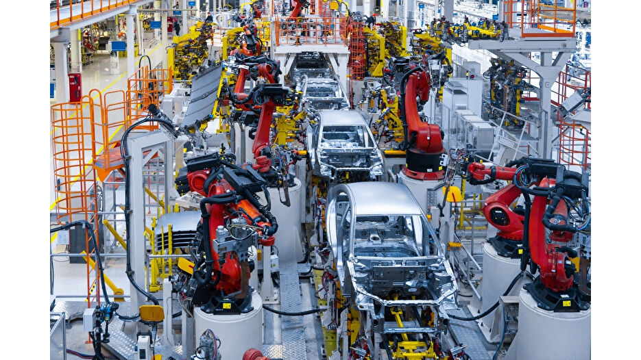 Otomotiv üretiminde düşüş, ihracatta artış