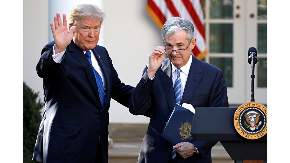 Trump faizleri düşürmesi için Powell'a not gönderdi