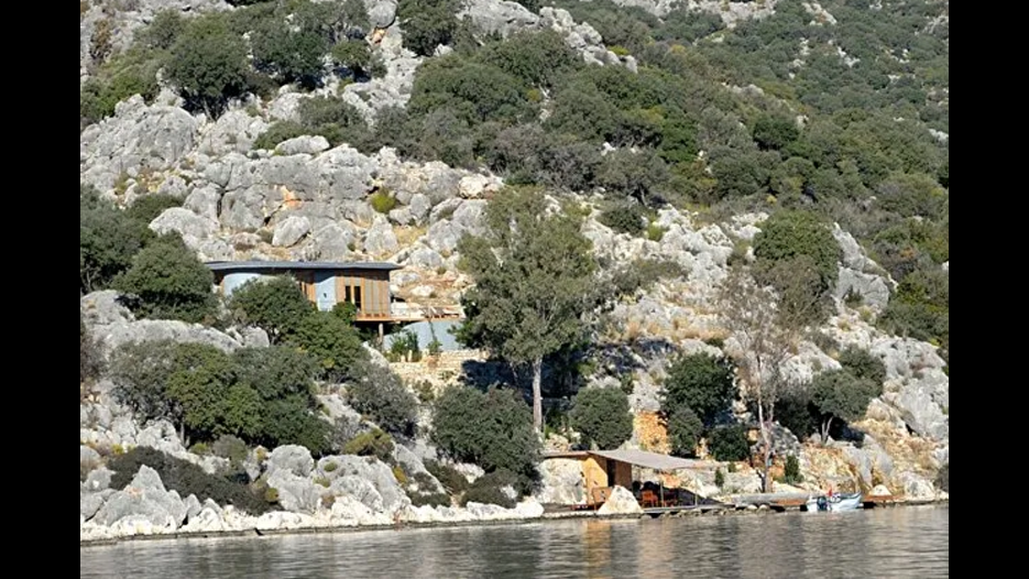 İngiliz'in kaçak villasında mühür ve kira tezgâhı